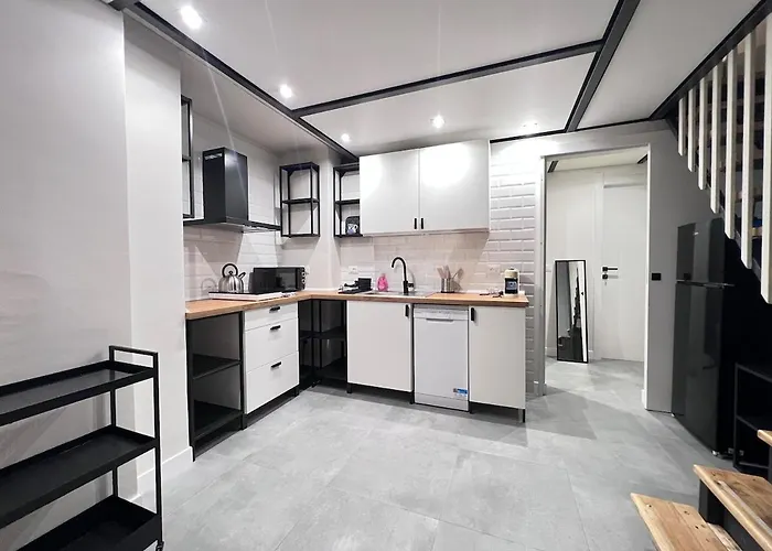 Apartamento Elegante In Centro - Metro Marconi Turim