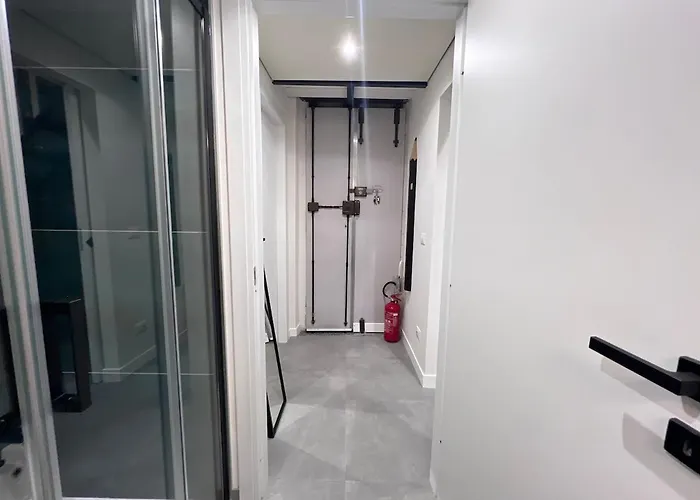 Elegante In Centro - Metro Marconi Apartamento